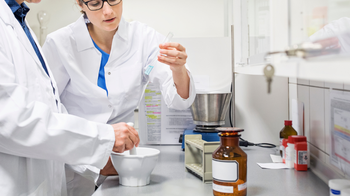 Sicher in der Rezeptur – von der Verordnung bis zur Abgabe